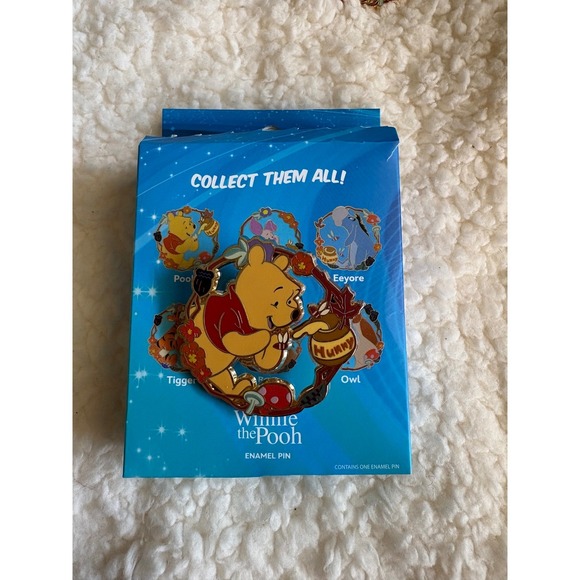 Disney Other - Disney Winnie the Pooh Character Wreaths Blind Box- Pooh Bear